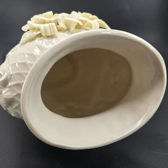 Vintage Ivory Ceramic Vase Embossed Floral Rose Basketweave Pattern JJ3900 - Picture 8 of 9